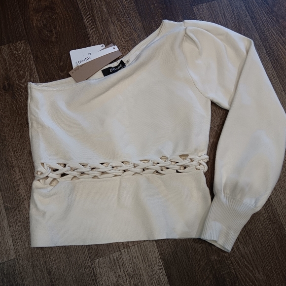DO+BE Off-Shoulder Sweater in Cream Sz S - Picture 4 of 4